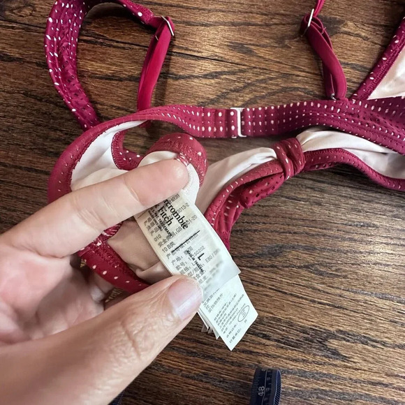 Abercrombie & Fitch Laser Cut Red Bikini Top with Adjustable Straps Size Large - Picture 3 of 7